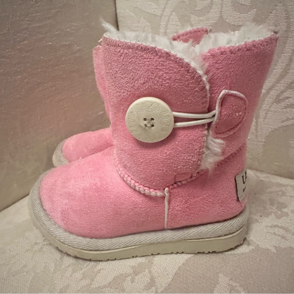 UGG Burleigh Kids Pink Boots Size 24/US 7